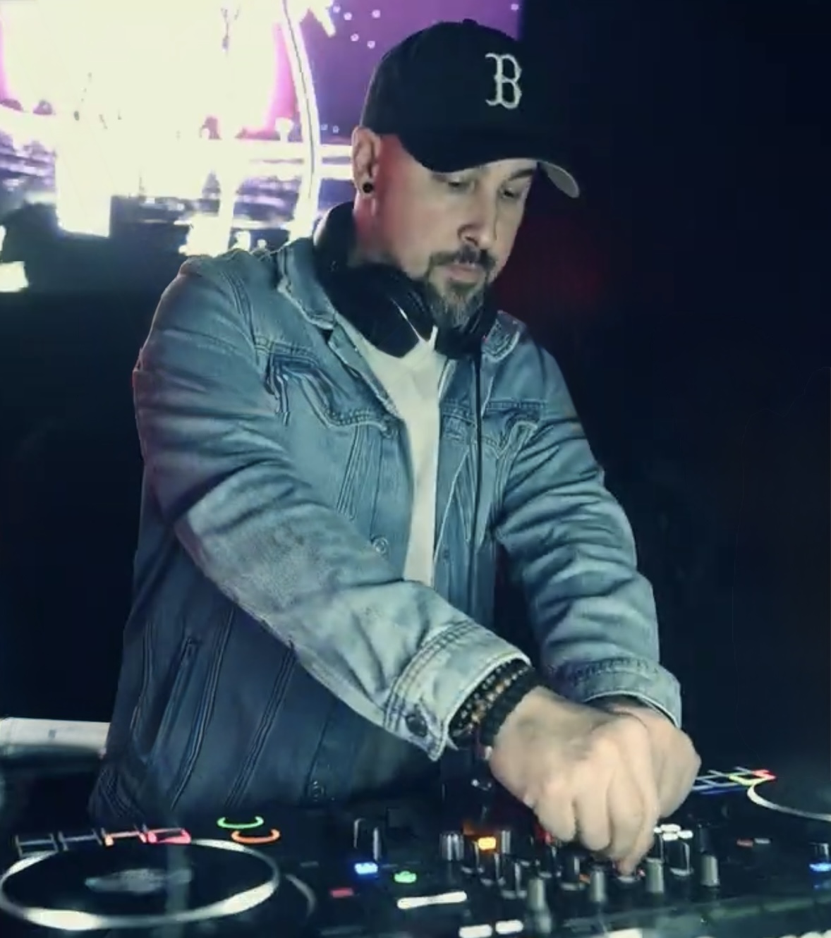 DJ XYZ